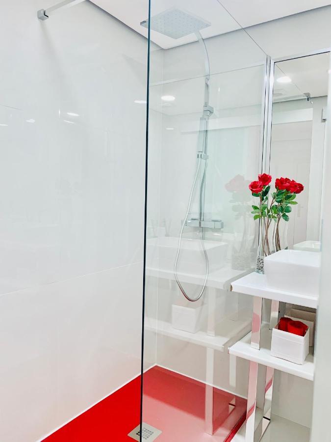 Rooms In Lisbon 3 Min From Metro Bela Vista Екстер'єр фото